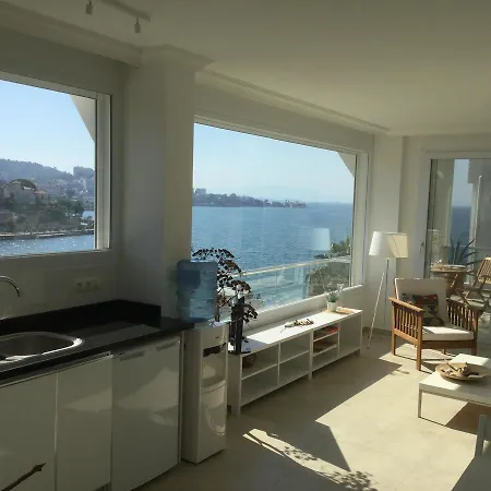 Bay View Apartment Gulluk